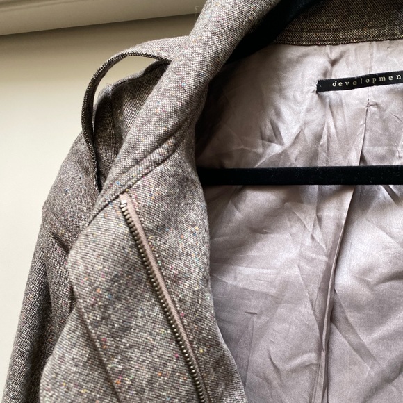 Development jacket - Picture 11 of 12